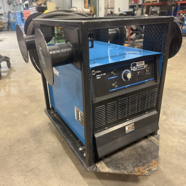 Soudeuse Arc Submerger et arc air Miller